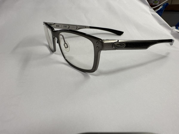 Oakley - plank brushed grey 22-195
