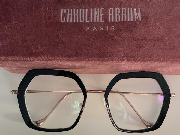 Caroline Abram - WeSmile 635 52/19 138