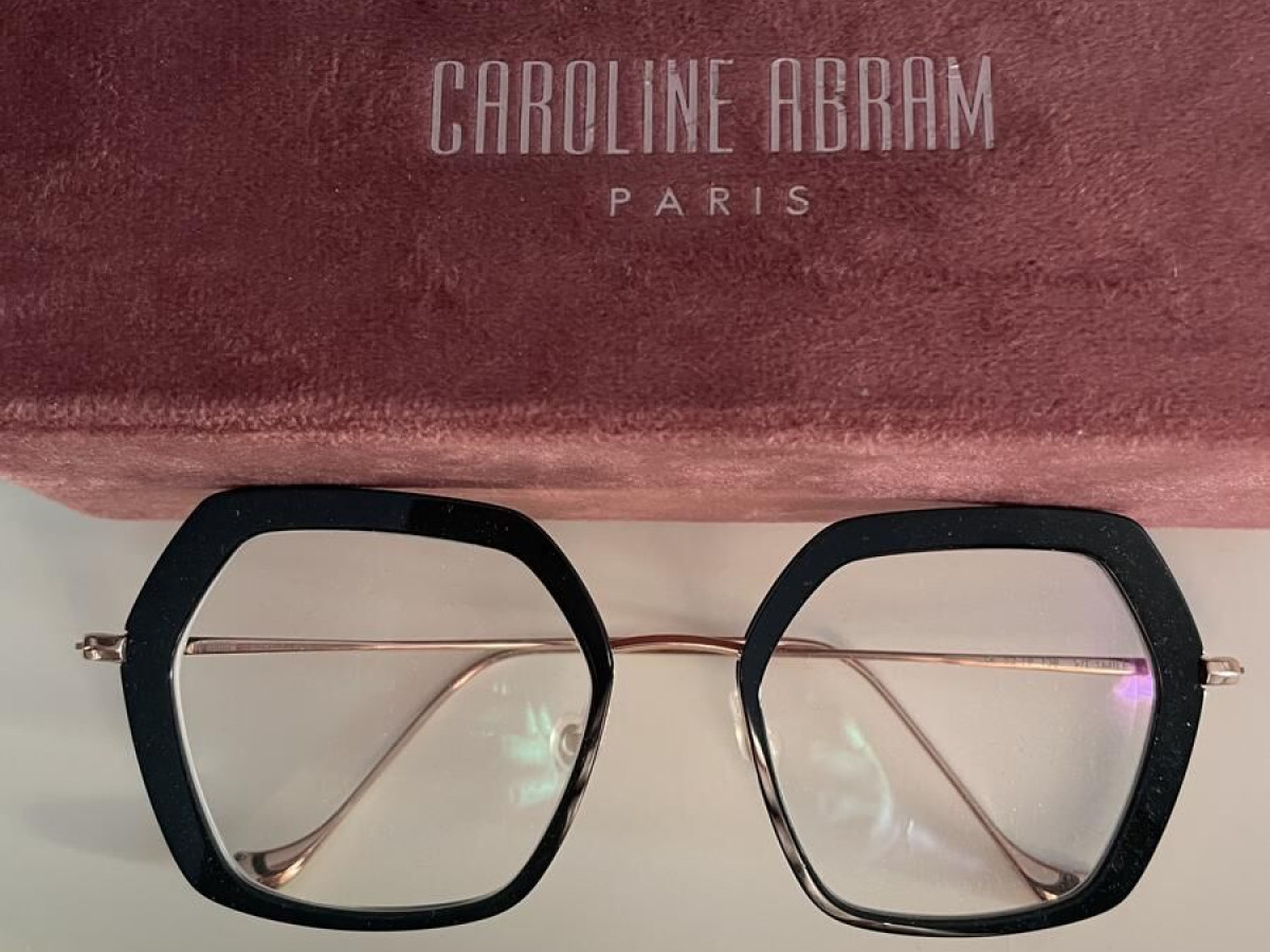 Caroline Abram - WeSmile 635 52/19 138