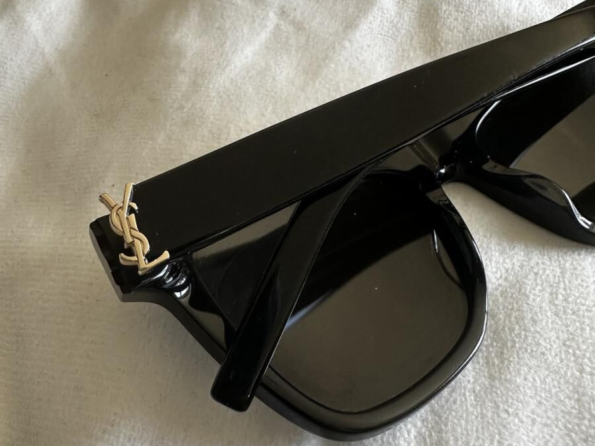 YVES Saint Laurent - SL M106 005 52/18