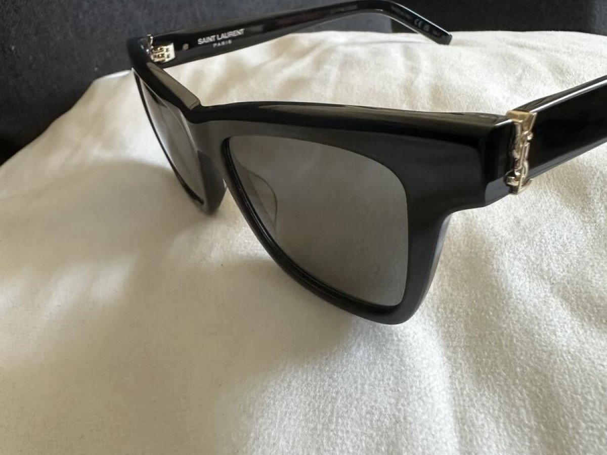 YVES Saint Laurent - SL M106 005 52/18