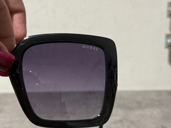 GUESS-GUE00103