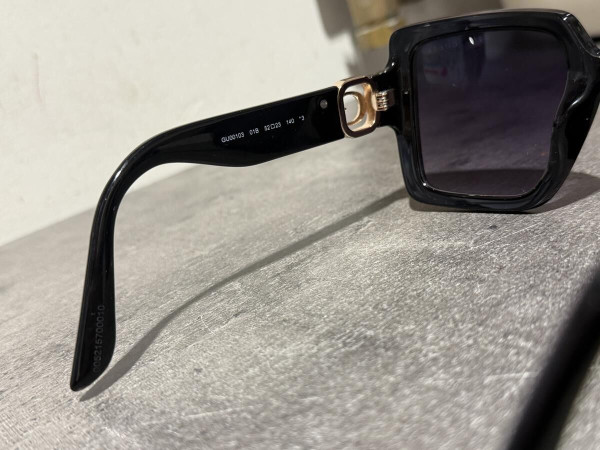 GUESS-GUE00103