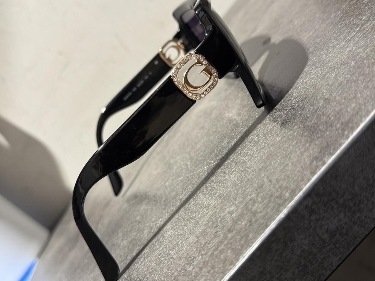 GUESS-GUE00103