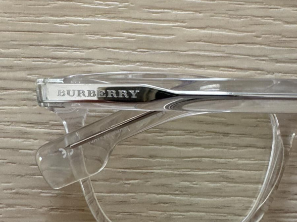 Burberry - b2284 3024 51/18