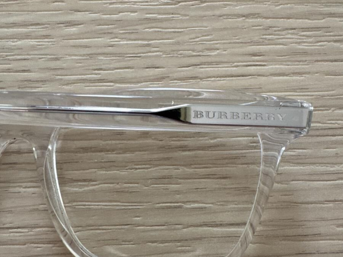 Burberry - b2284 3024 51/18