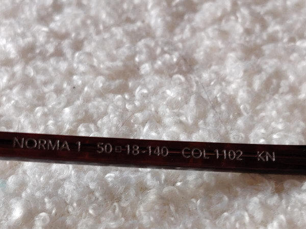 Face à face NORMAL I 50¤18