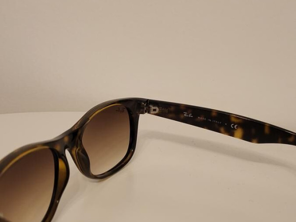 RAYBAN NEW WAYFARER CLASSIC RB2132 710/51 55/18