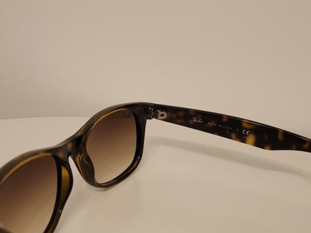 RAYBAN NEW WAYFARER CLASSIC RB2132 710/51 55/18
