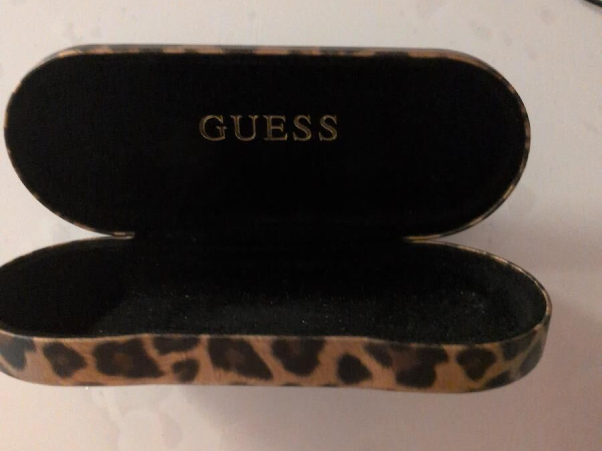 Guess - 00152