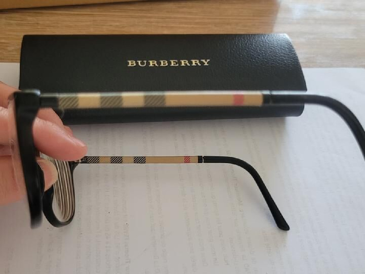 Burberry - B2112