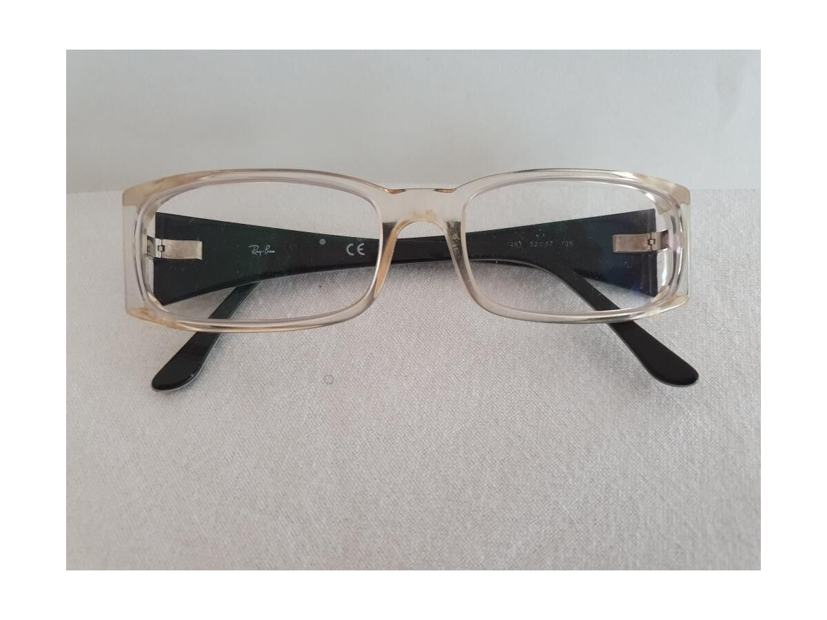RAY BAN