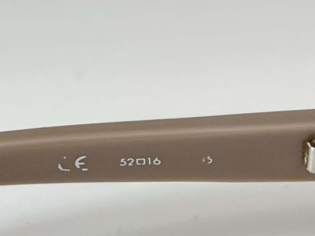 Calvin Klein - 52¤16