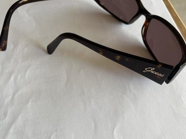 GUESS -TO-1 55D16-130