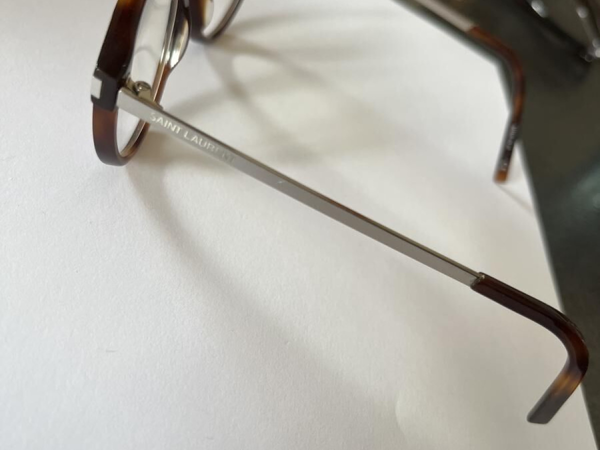 Yves saint Laurent - 25 49¤16