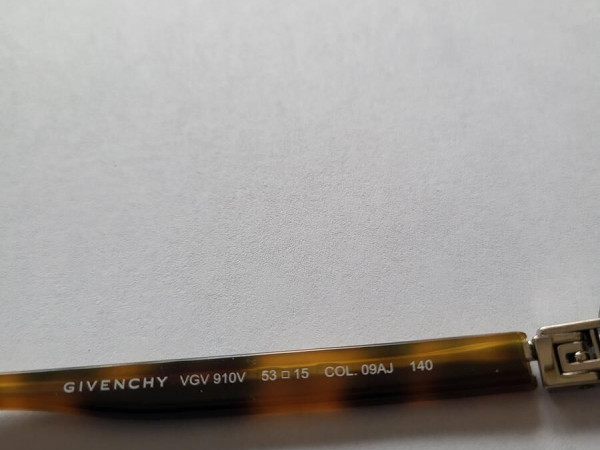 GIVENCHY VGV910PP 53/15