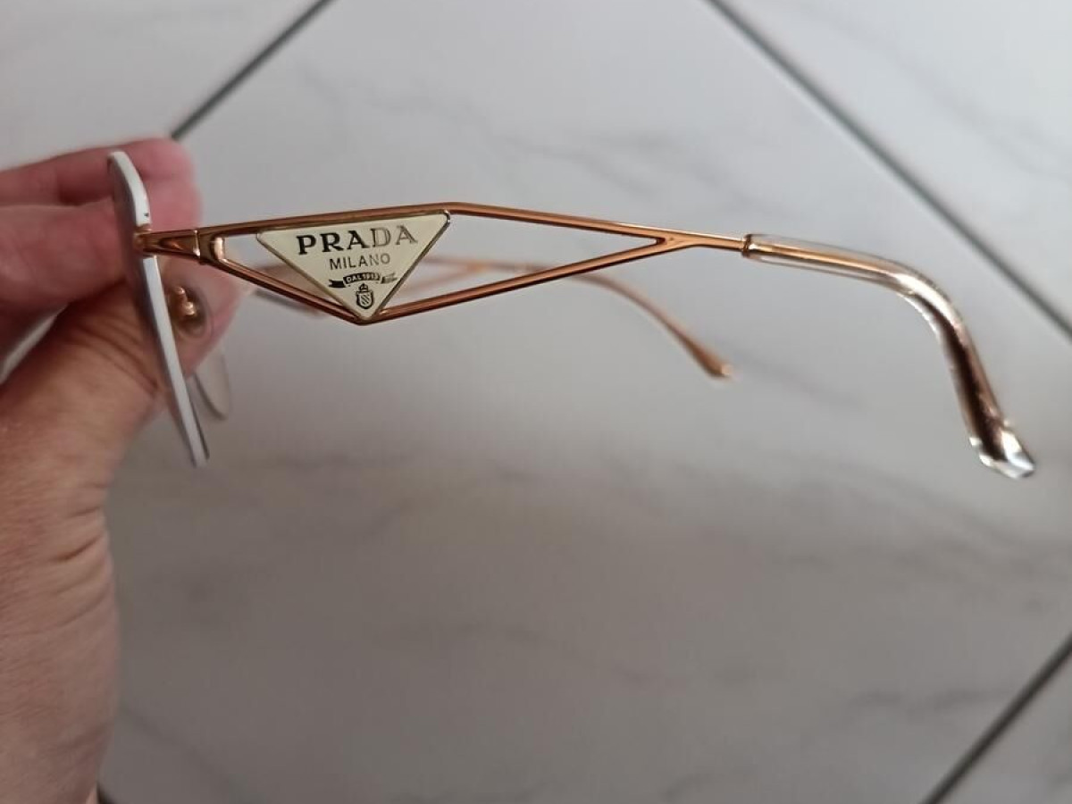 PRADA - PR52Z  taille 55