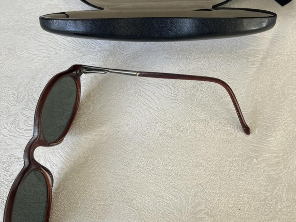 RAY-BAN