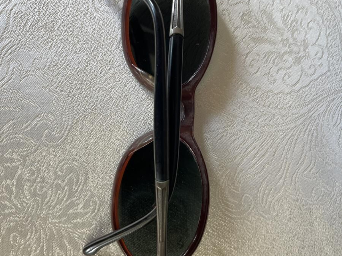 RAY-BAN