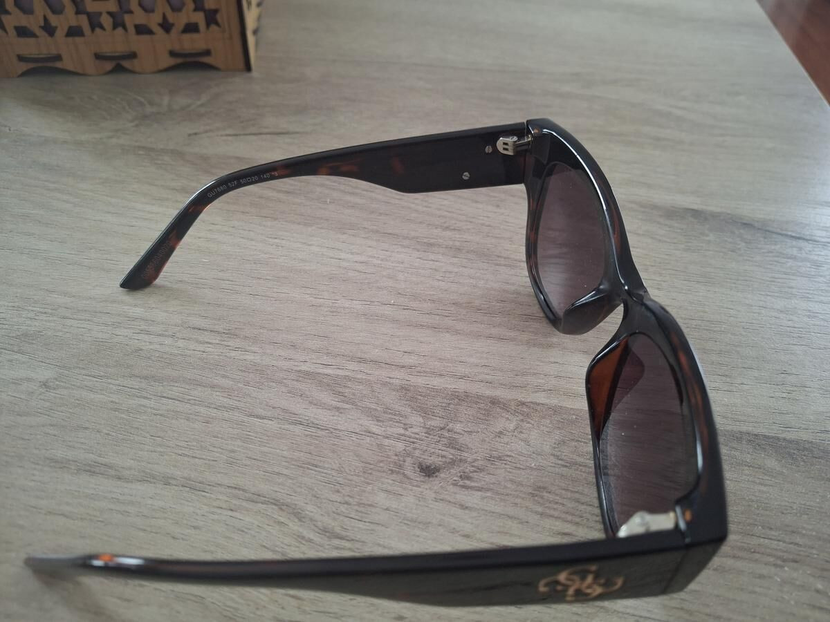 Guess - GU780
