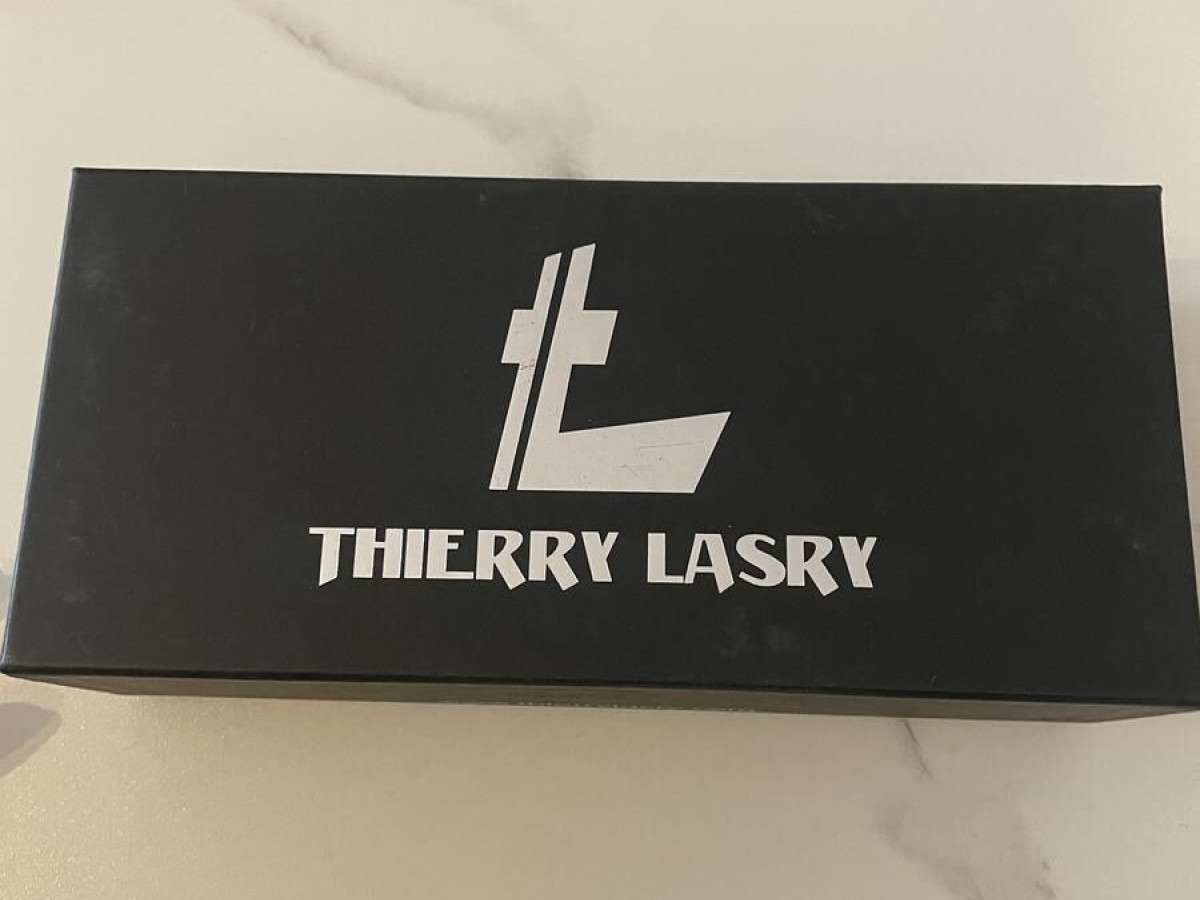 THIERRY LASRY - FLATTERY 816 55/17 140