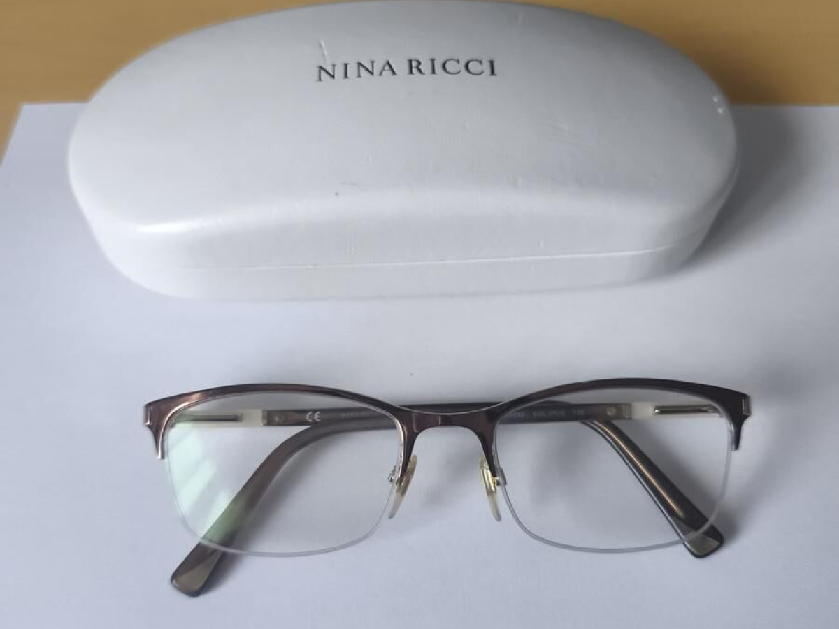 Nina Ricci VNR092col or 26