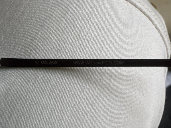 Val&co - v100 olivier 51¤21