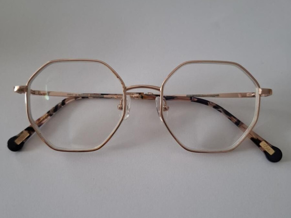 CM 317 - la curieuse - C01...