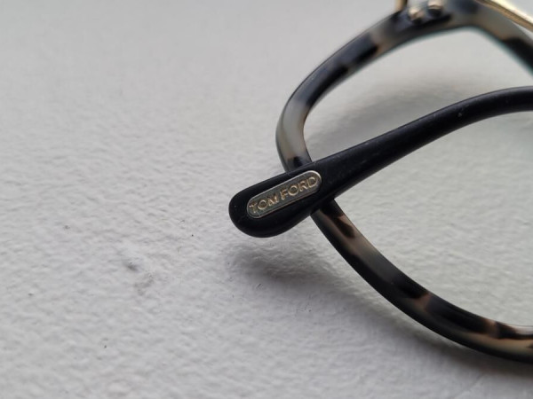 Tom Ford - TF5882B