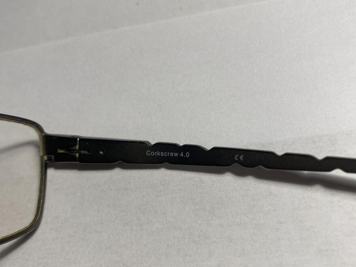 oakley-corkscrew 4.0