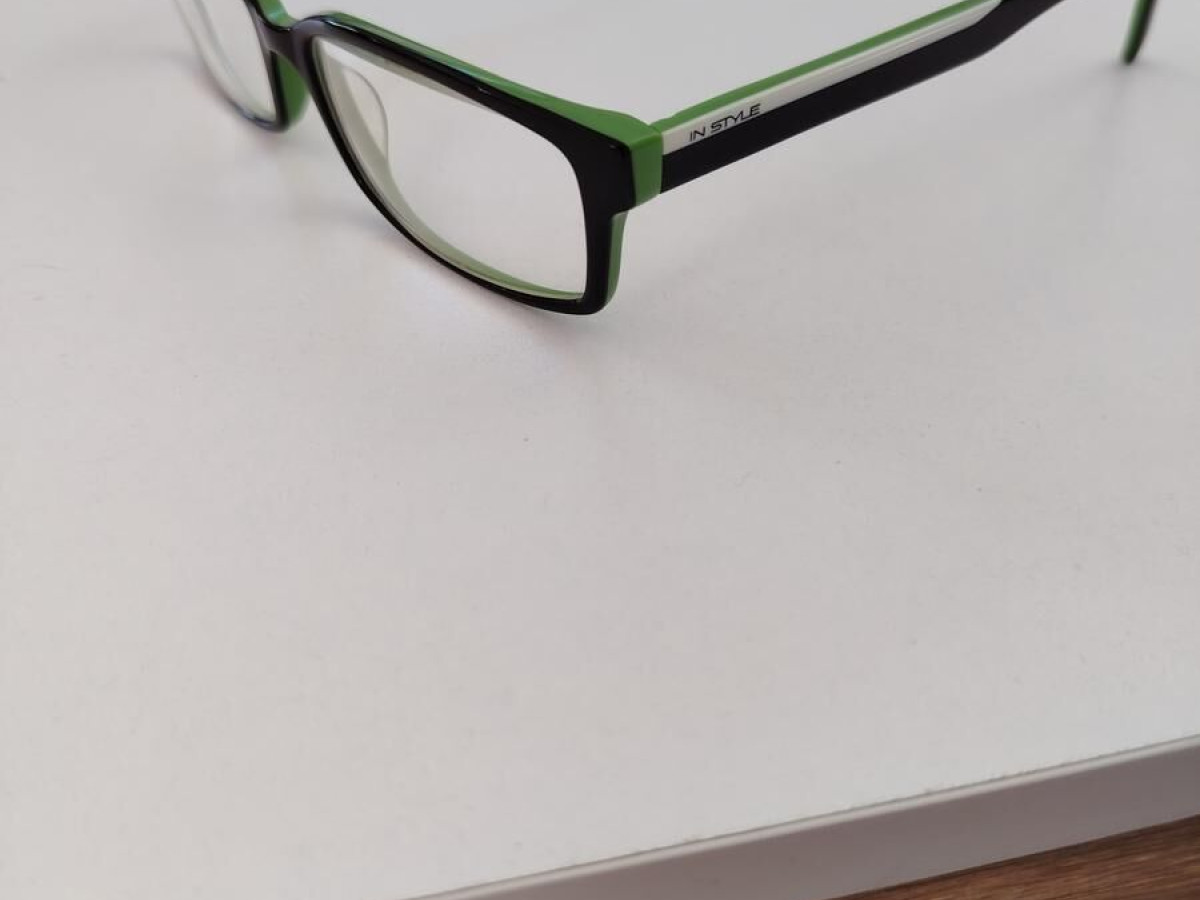 IN STYLE - ISHO 54/15. 140