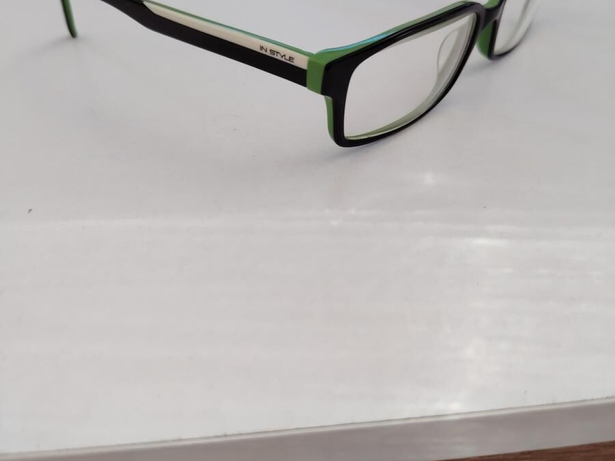 IN STYLE - ISHO 54/15. 140