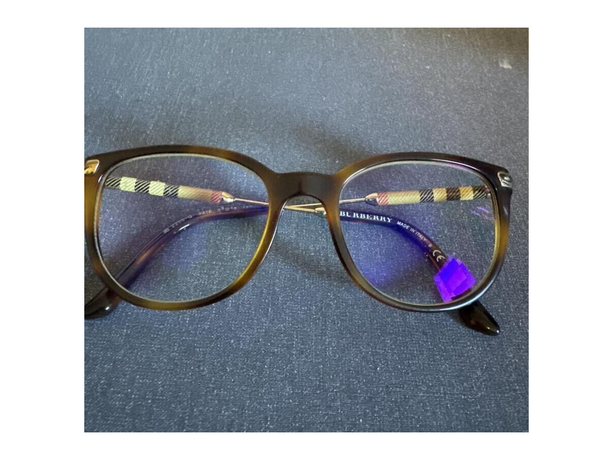 Burberry - B 2255- Q  3316