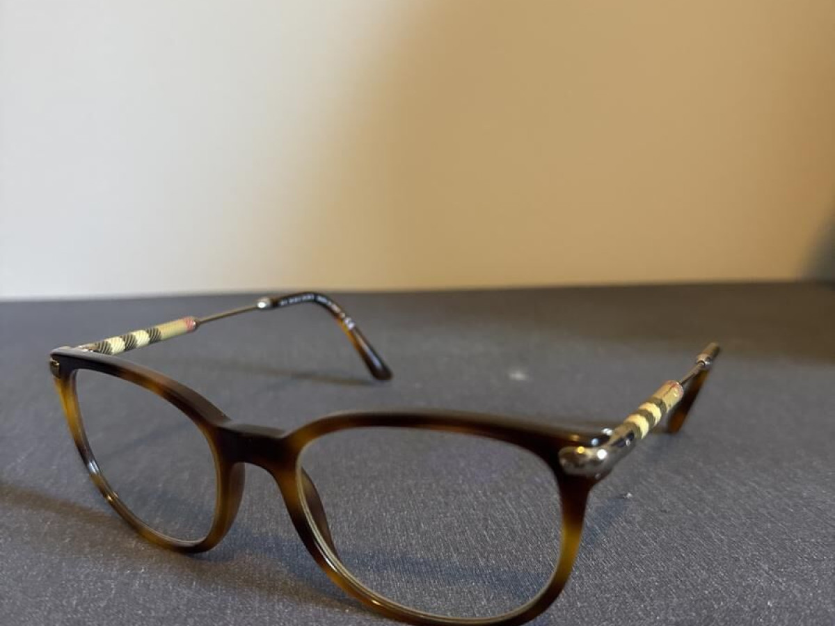 Burberry - B 2255- Q  3316