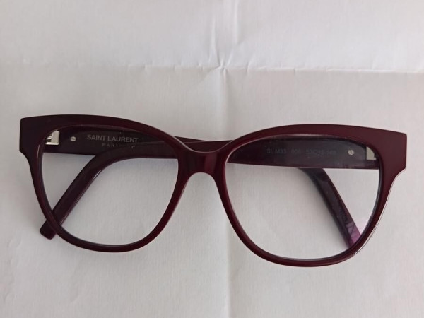 Yves Saint Laurent SML33...