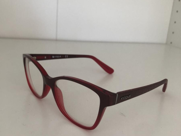 Vogue 2998 2348 52 16 140