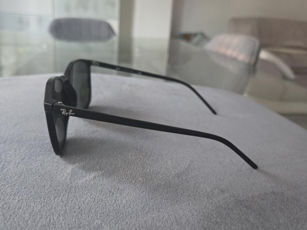RAYBANRB 43876017156181453N