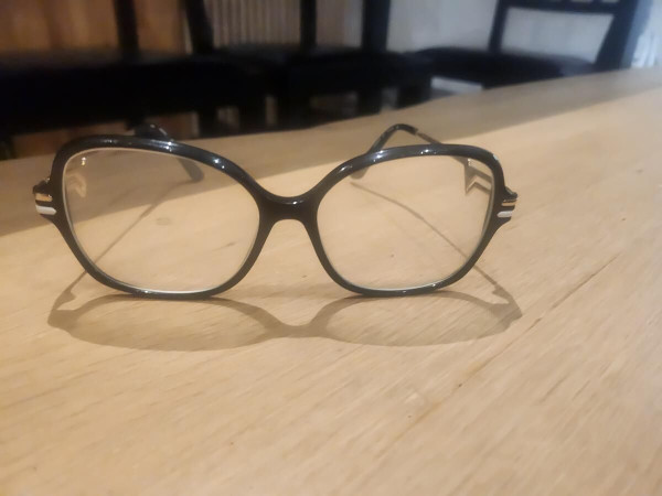 Guess - GU2830?