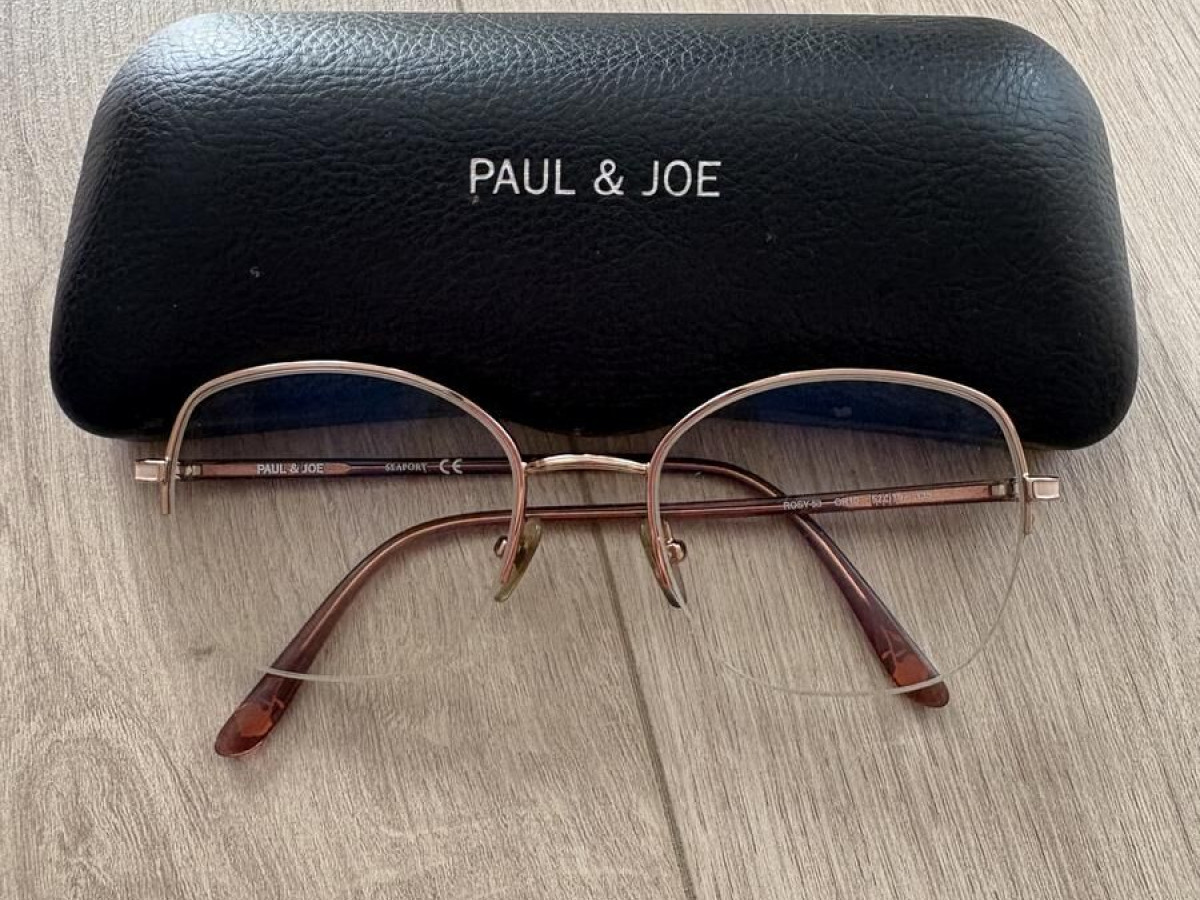 PAUL & JOE ROSY53