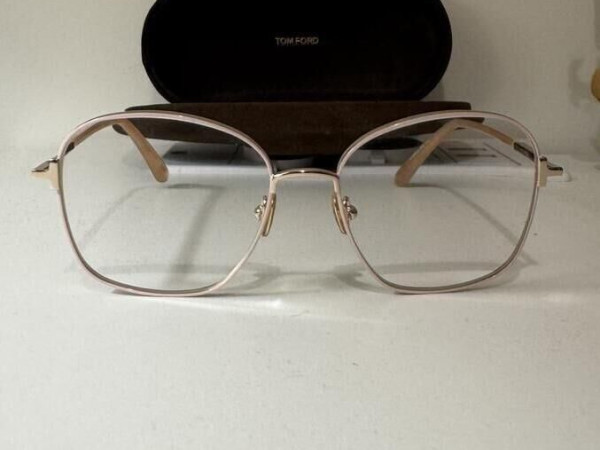 Tom Ford - TF5685-B 072