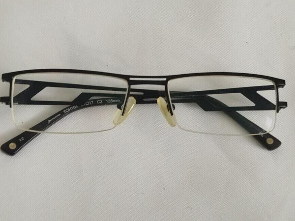 Alain Afflelou  - TOH164 51/17