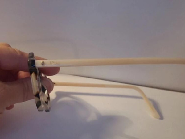 CHRISTIAN DIOR - Montagne n°38 ¤12.5