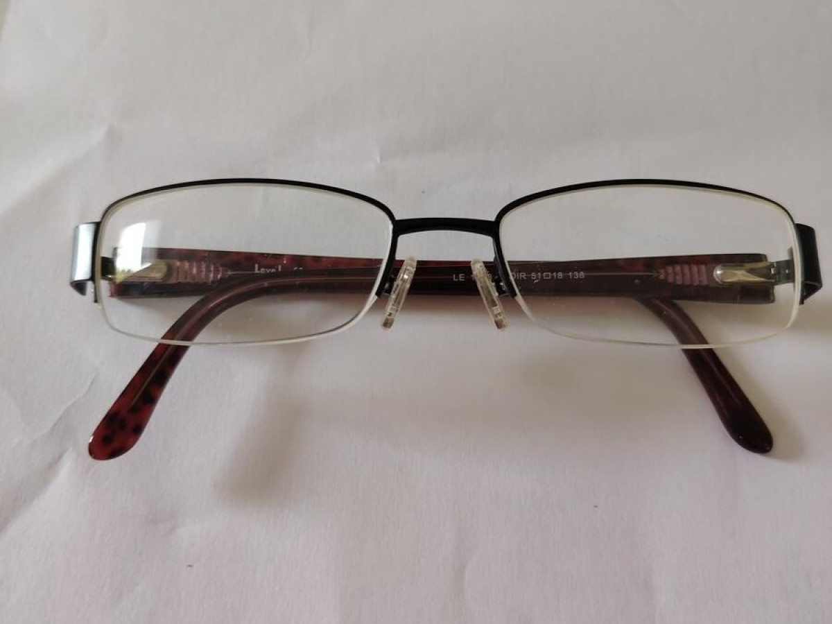 Level - LE 1528 noir 51 18 135