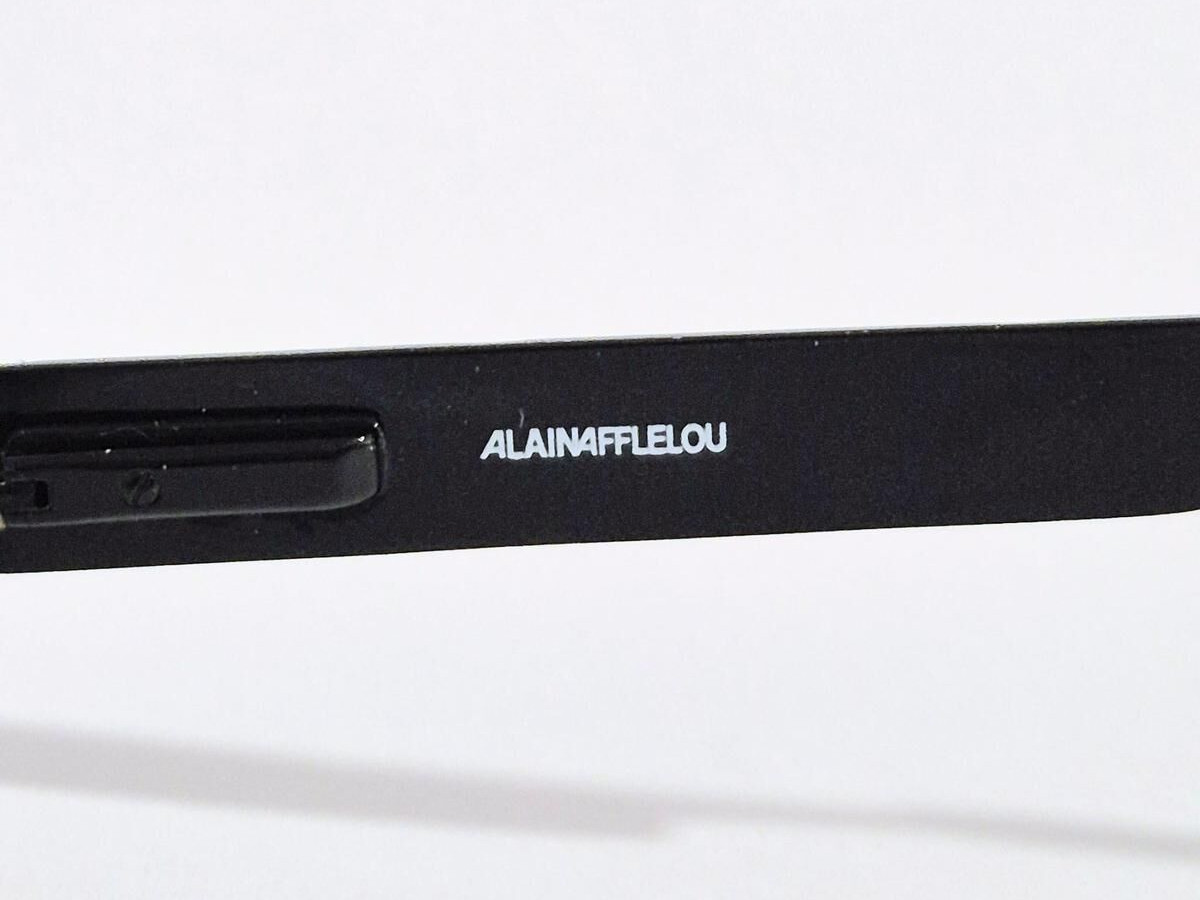 Alain Afflelou  - BOF244 52¤18