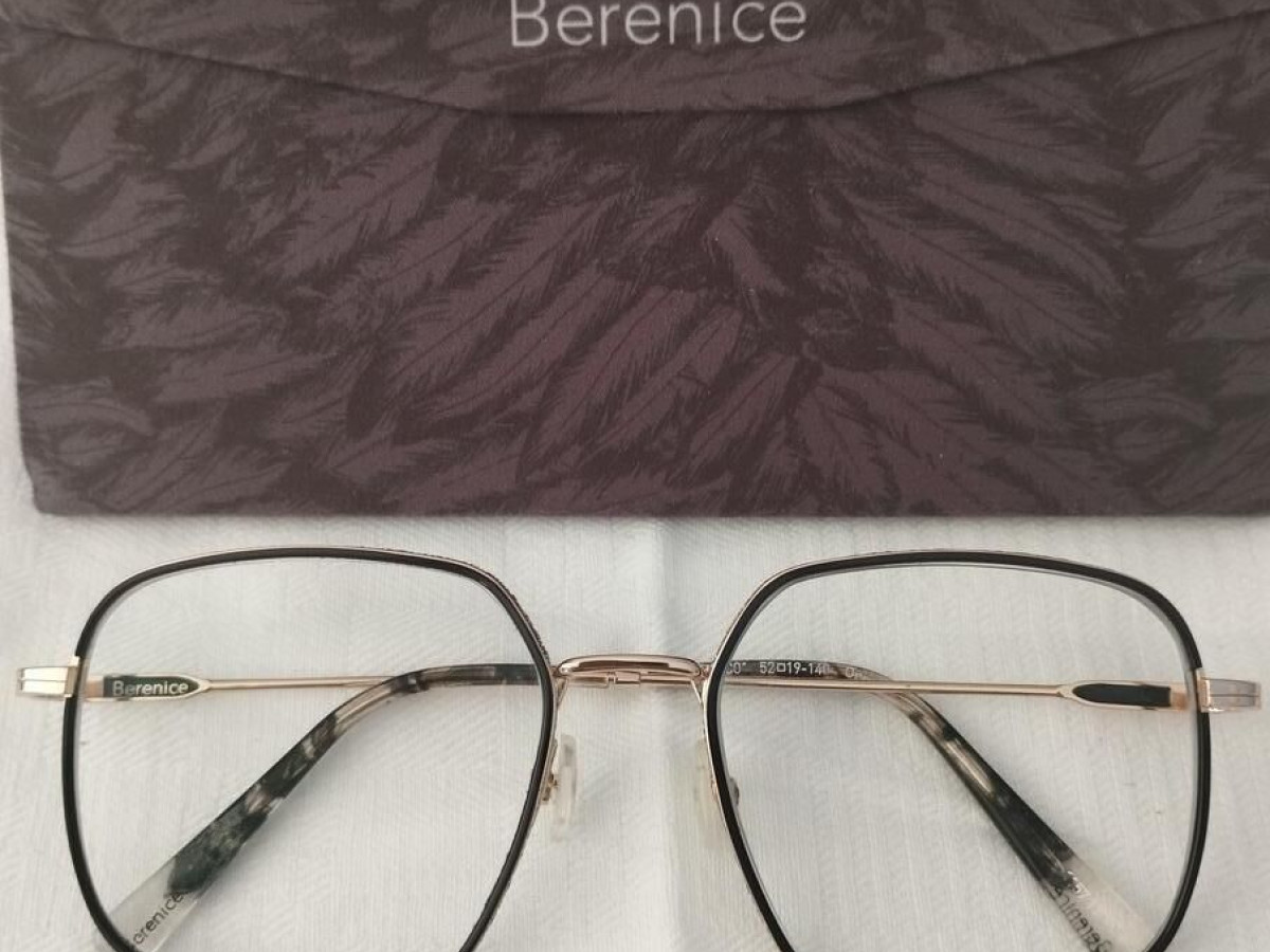 BÉRÉNICE Héloïse  - C01 Noir 52¤19