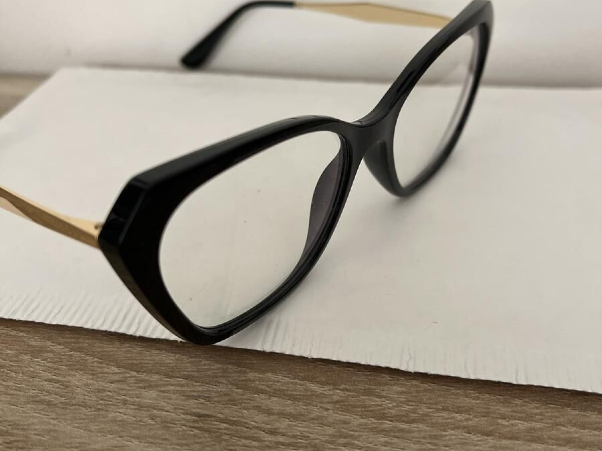 Vogue - VO5522 W44 52/16 135