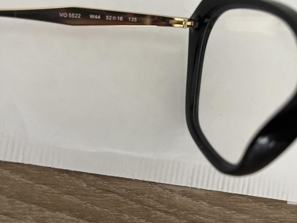 Vogue - VO5522 W44 52/16 135