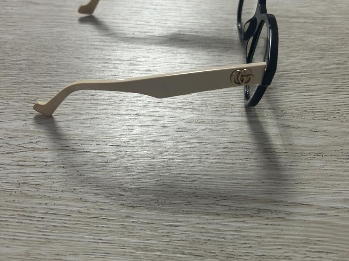 Gucci - GG09580 002 49018- 140 49¤19