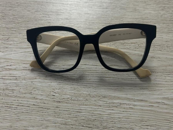 Gucci - GG09580 002 49018- 140 49¤19