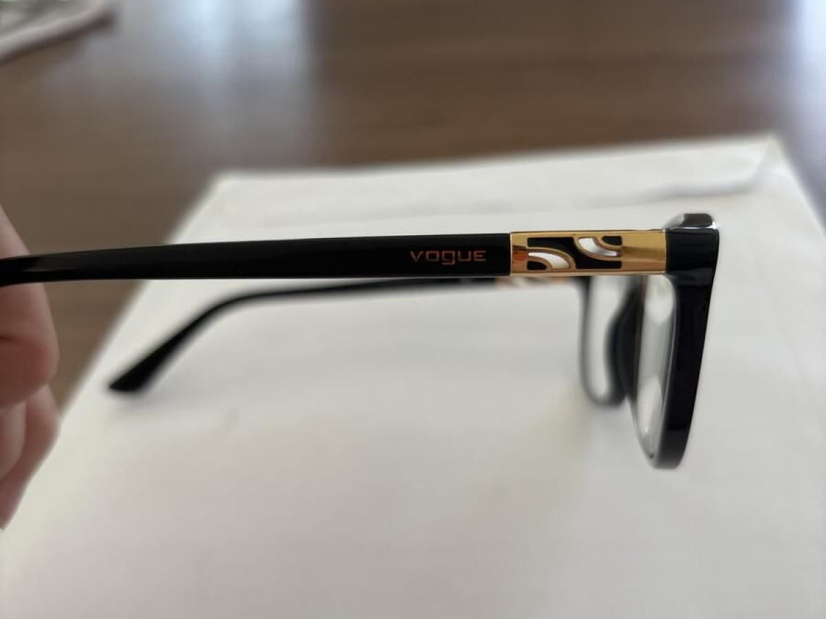 Vogue - VO5163 w44 53¤16